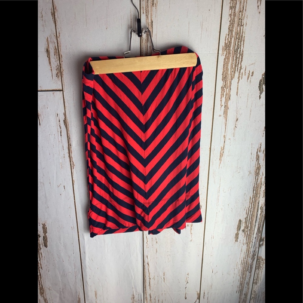 Merona size small chevron navy and coral skirt